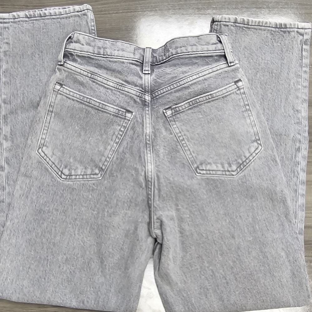 A&F Women’s 90s Straight High Rise in Washed Gray, Size 25/0s Curve Love NWT - Picture 3 of 6